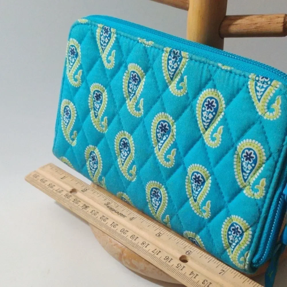 Vera Bradley Baby Blue Paisley Clutch‎ Wallet - Picture 12 of 16